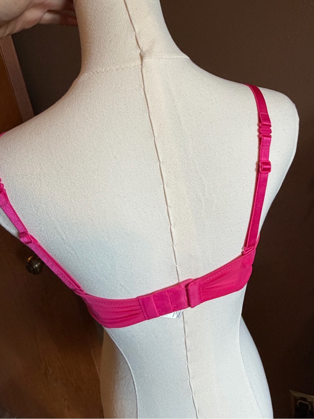 Victoria's Secret Hot Pink Contour Push-Up Bra - Picture 3 of 4